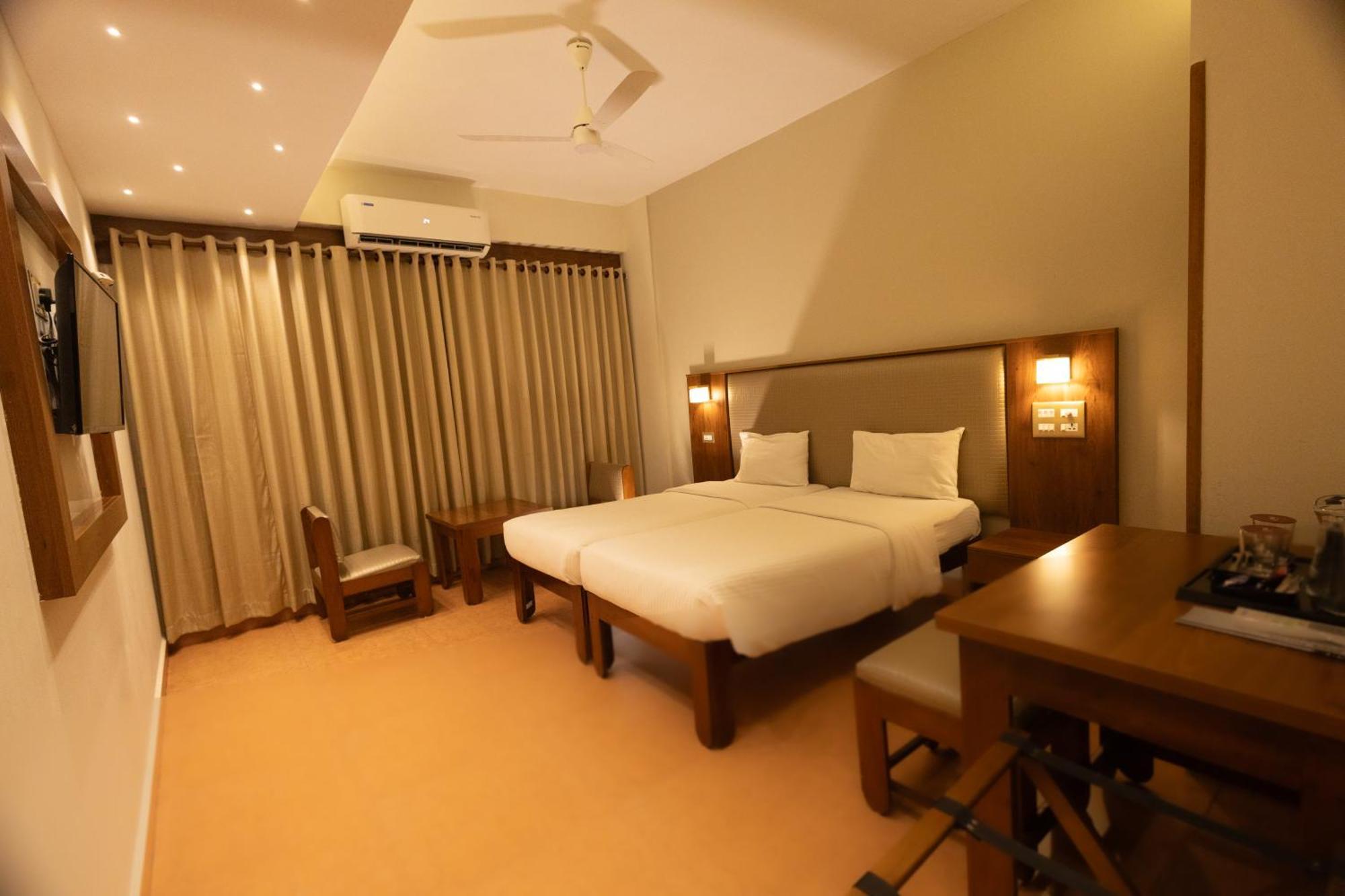 The Nisha Continental Villa Kottajam Kültér fotó