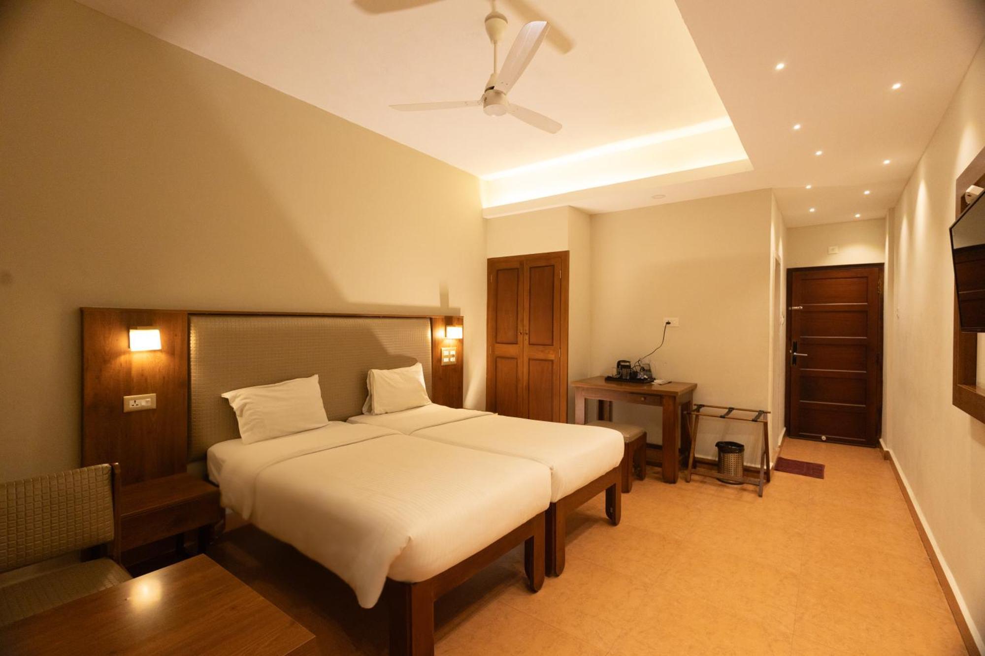 The Nisha Continental Villa Kottajam Kültér fotó